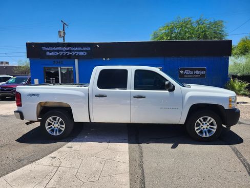 Used 2012 Chevrolet Silverado 1500 W/T w/ Skid Plate Package AWD/4WD image 7