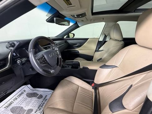 Used 2019 Lexus ES 350 w/ Accessory Package 2 FWD image 16