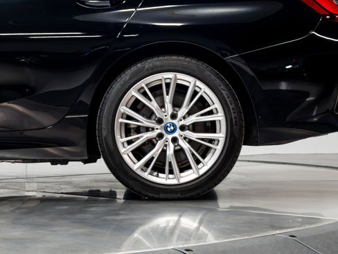 Used 2023 BMW 330e xDrive w/ Convenience Package AWD/4WD image 43
