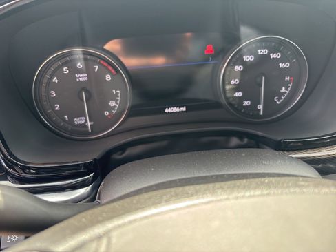 Used 2023 Cadillac XT6 Premium Luxury w/ Platinum Package image 2