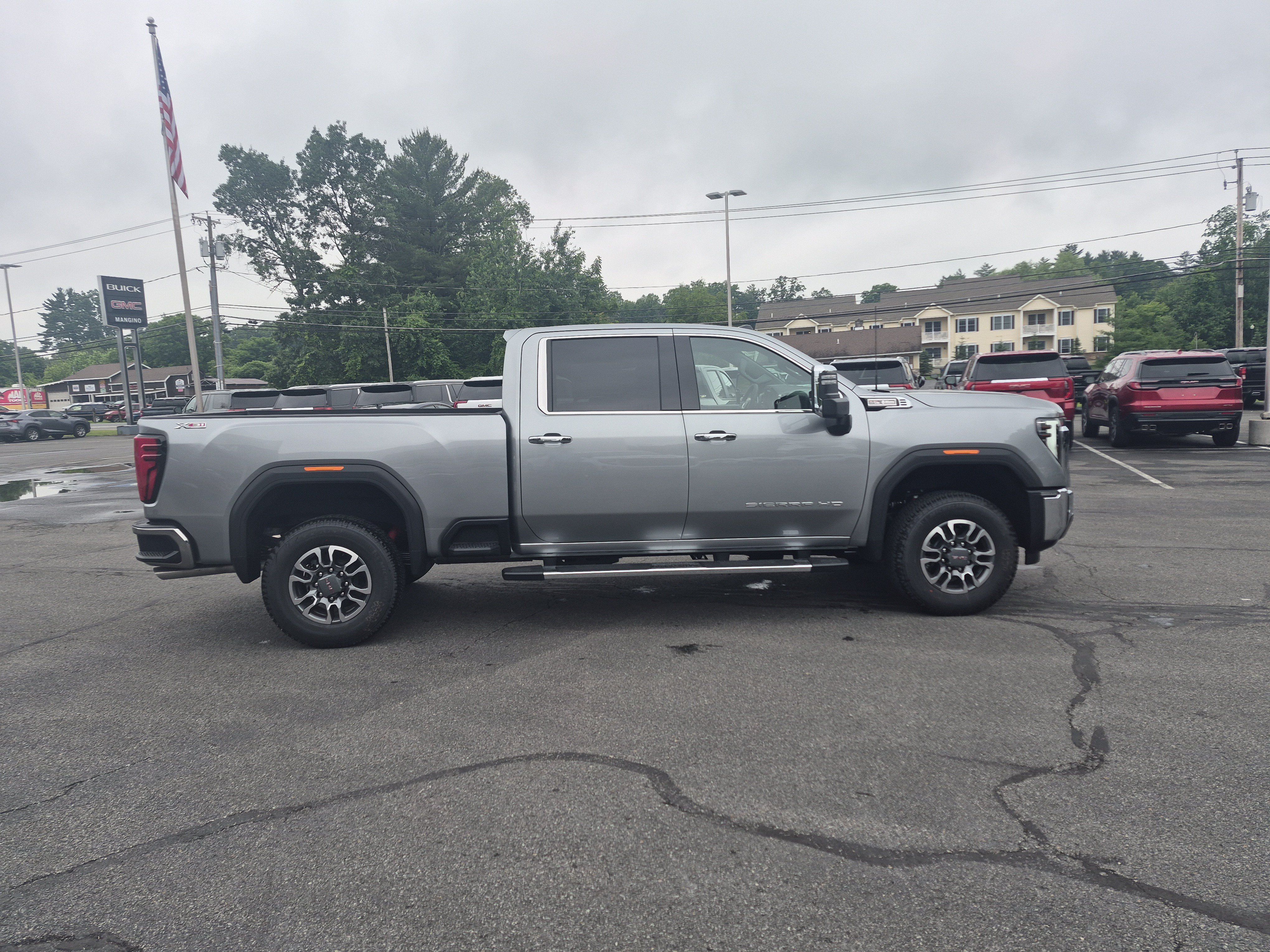 Used 2026 GMC Sierra 2500 SLT w/ SLT Premium Package AWD/4WD image 6