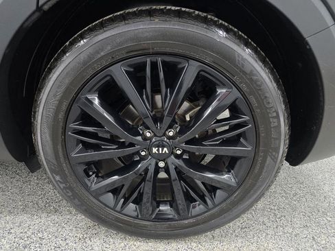 Used 2020 Kia Telluride SX w/ Towing Package FWD image 32