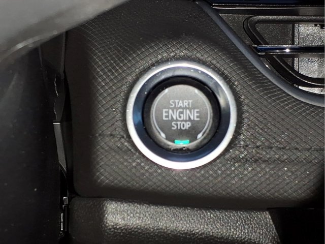 Used 2025 Chevrolet TrailBlazer LT w/ Convenience Package AWD/4WD image 23