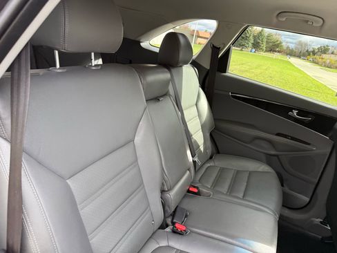 Used 2016 Kia Sorento EX image 21
