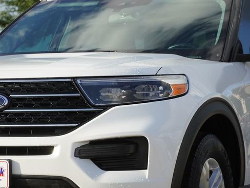 Used 2021 Ford Explorer XLT RWD image 4