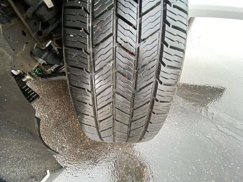 Used 2022 Chevrolet Suburban LT w/ Luxury Package image 38