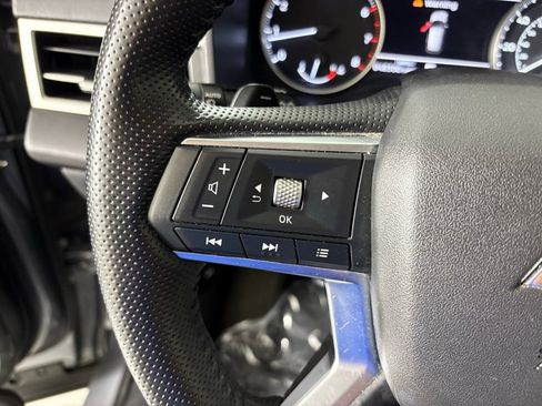 Used 2024 Mitsubishi Outlander SE image 20