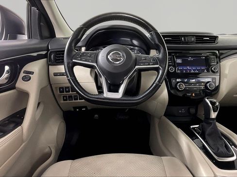 Used 2021 Nissan Rogue Sport SV AWD/4WD image 8