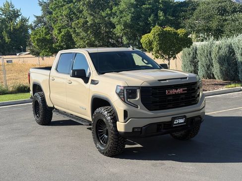 Used 2023 GMC Sierra 1500 Elevation AWD/4WD image 2
