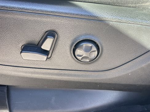 Used 2020 RAM 1500 Big Horn image 9