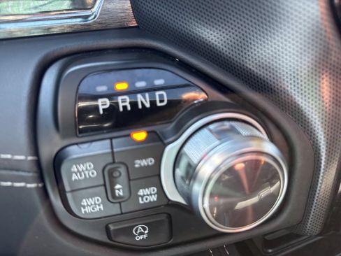 Used 2022 RAM 1500 Limited AWD/4WD image 16