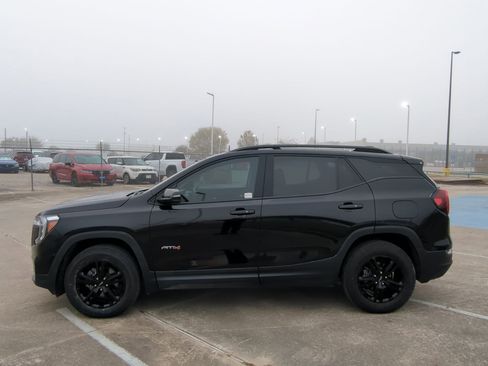 Used 2023 GMC Terrain AT4 image 7