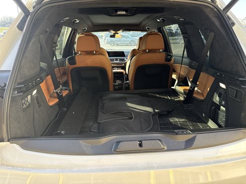 Used 2022 BMW X7 xDrive40i w/ M Sport Package image 31