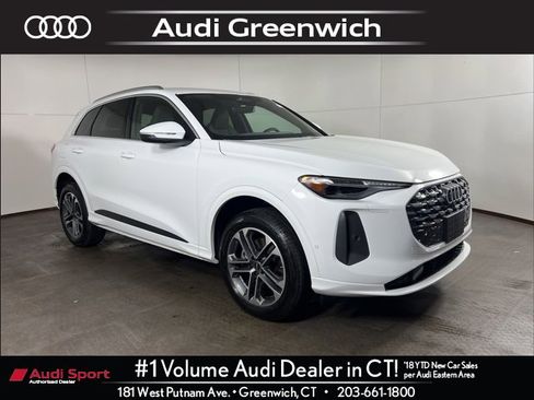 Used 2025 Audi Q5 Premium Plus w/ Premium Plus image 1