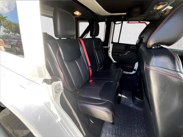 Used 2018 Jeep Wrangler Unlimited Rubicon AWD/4WD image 26