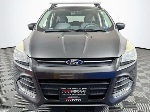 Used 2016 Ford Escape SE w/ Equipment Group 201A AWD/4WD image 2