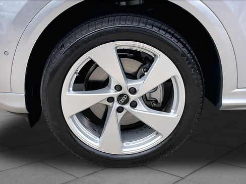 Used 2026 Audi Q5 Premium AWD/4WD image 11