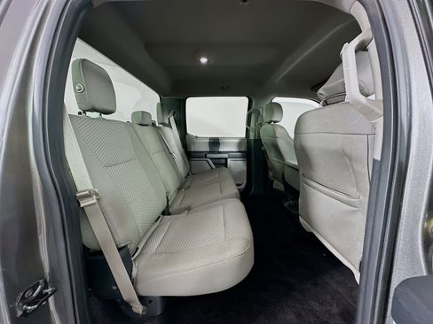 Used 2016 Ford F150 XLT image 24