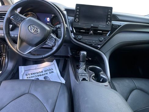 Used 2022 Toyota Camry XSE w/ Navigation Package image 10