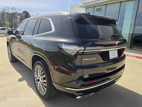 Used 2025 Buick Enclave Avenir w/ Trailering Package, 5000 lbs. image 3