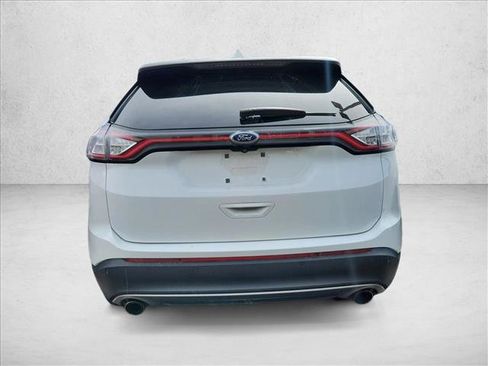 Used 2017 Ford Edge SEL w/ Equipment Group 201A AWD/4WD image 9