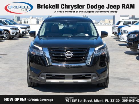 Used 2023 Nissan Pathfinder Platinum w/ Cargo Package image 2