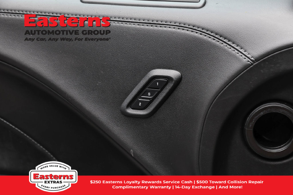 Used 2022 Dodge Challenger SXT w/ Plus Package RWD image 22