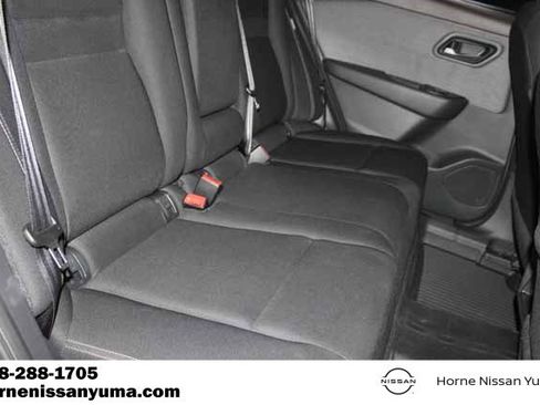 Used 2023 Nissan Rogue S image 7