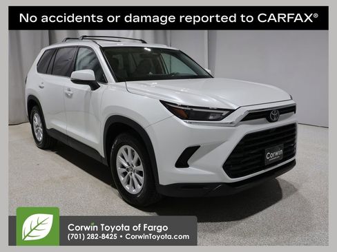 Used 2024 Toyota Grand Highlander XLE image 1