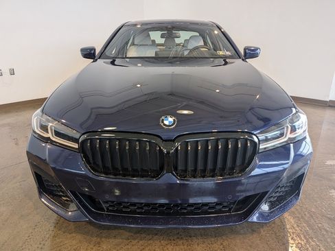 Used 2021 BMW M550i xDrive w/ Dynamic Handling Package image 2