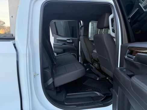 Used 2023 GMC Sierra 1500 SLE image 20