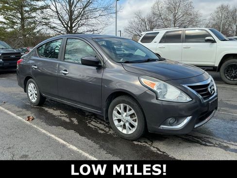 Used 2015 Nissan Versa SV w/ SV Appearance Package image 1