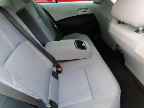 Used 2024 Toyota Corolla SE image 11