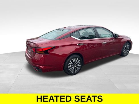Used 2024 Nissan Altima 2.5 SV w/ SV Premium Package FWD image 6