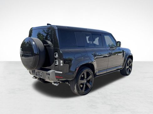 Used 2025 Land Rover Defender 110 V8 image 7