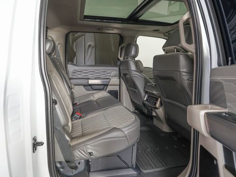 Used 2025 Ford F450 Platinum w/ Platinum Plus Package image 10