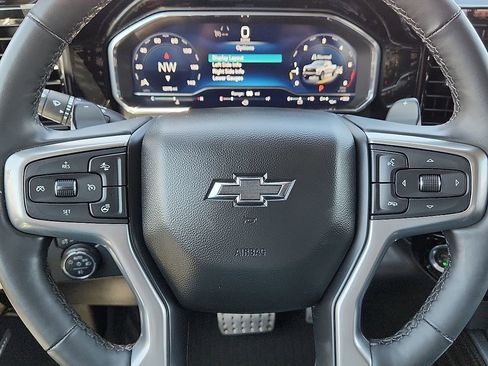 Used 2025 Chevrolet Silverado 1500 LT Trail Boss w/ Convenience Package II AWD/4WD image 11