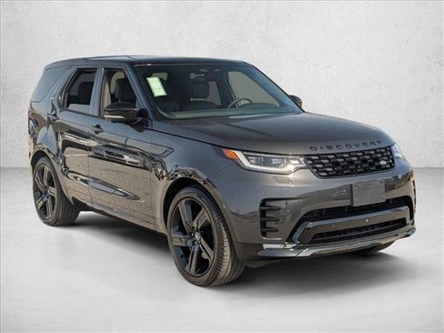 Used 2025 Land Rover Discovery Dynamic SE AWD/4WD image 3