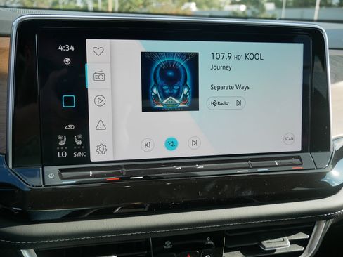 New 2026 Volkswagen Atlas SE image 8