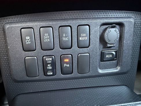 Used 2010 Toyota FJ Cruiser 4WD image 36