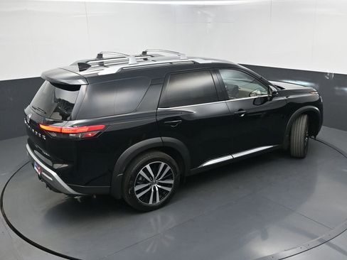 Used 2025 Nissan Pathfinder Platinum w/ Cargo Package FWD image 40