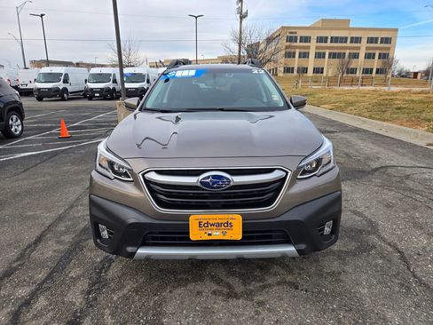 Used 2022 Subaru Outback Limited image 10