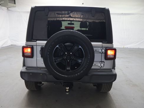Used 2019 Jeep Wrangler Unlimited Sport AWD/4WD image 6