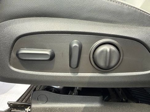 Used 2023 GMC Terrain SLT FWD image 14