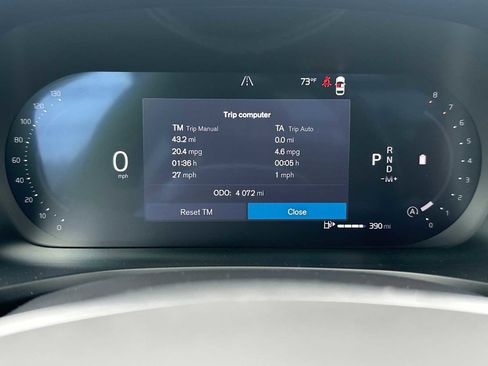 Used 2026 Volvo V60 B5 Cross Country Plus w/ Climate Package image 25