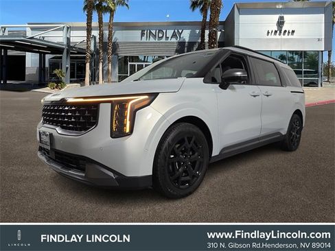 Used 2025 Kia Carnival SX Prestige image 1