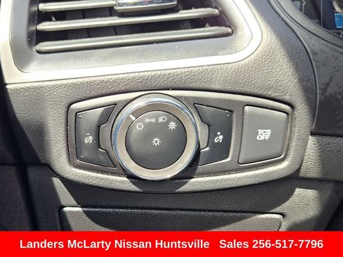 Used 2024 Ford Edge SEL image 28