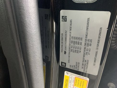 Used 2021 Chevrolet Suburban Premier w/ Premium Package image 13