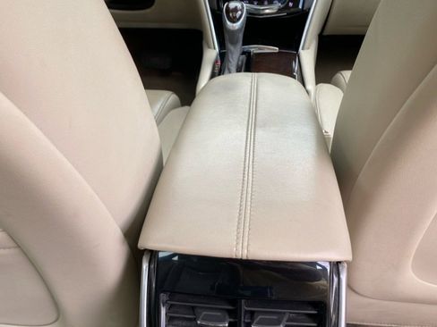 Used 2016 Cadillac XTS Luxury w/ Driver Awareness Package image 13