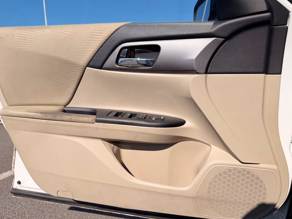 Used 2014 Honda Accord LX image 17